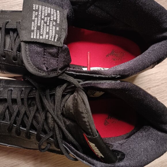 Nike Swoosh - Picture 6 of 6